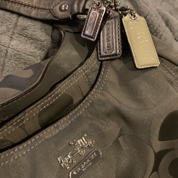 Gray Coach shoulder bag - Picture 5 of 8